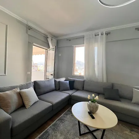 Zeus Apartamento Tirana