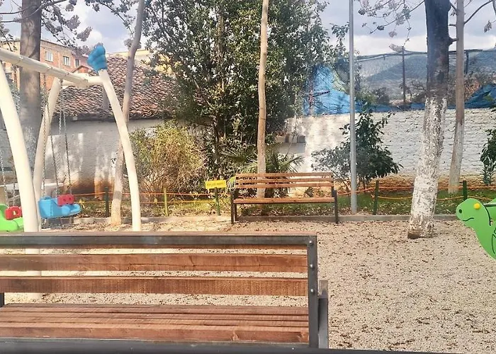 Zeus Apartament *