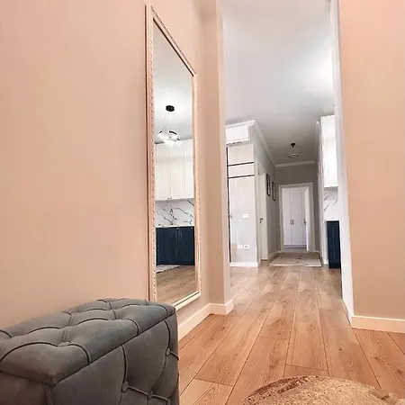 Zeus Apartment *